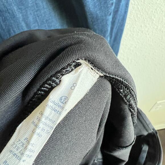 Lululemon Black Mesh Cropped Leggings Women's 8 Mid Rise Pockets Gym Workout - Picture 6 of 8